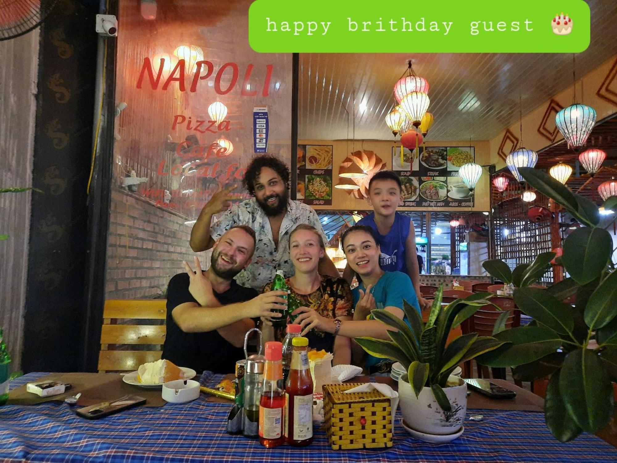 Napoli Hostel Chan Chau Екстер'єр фото