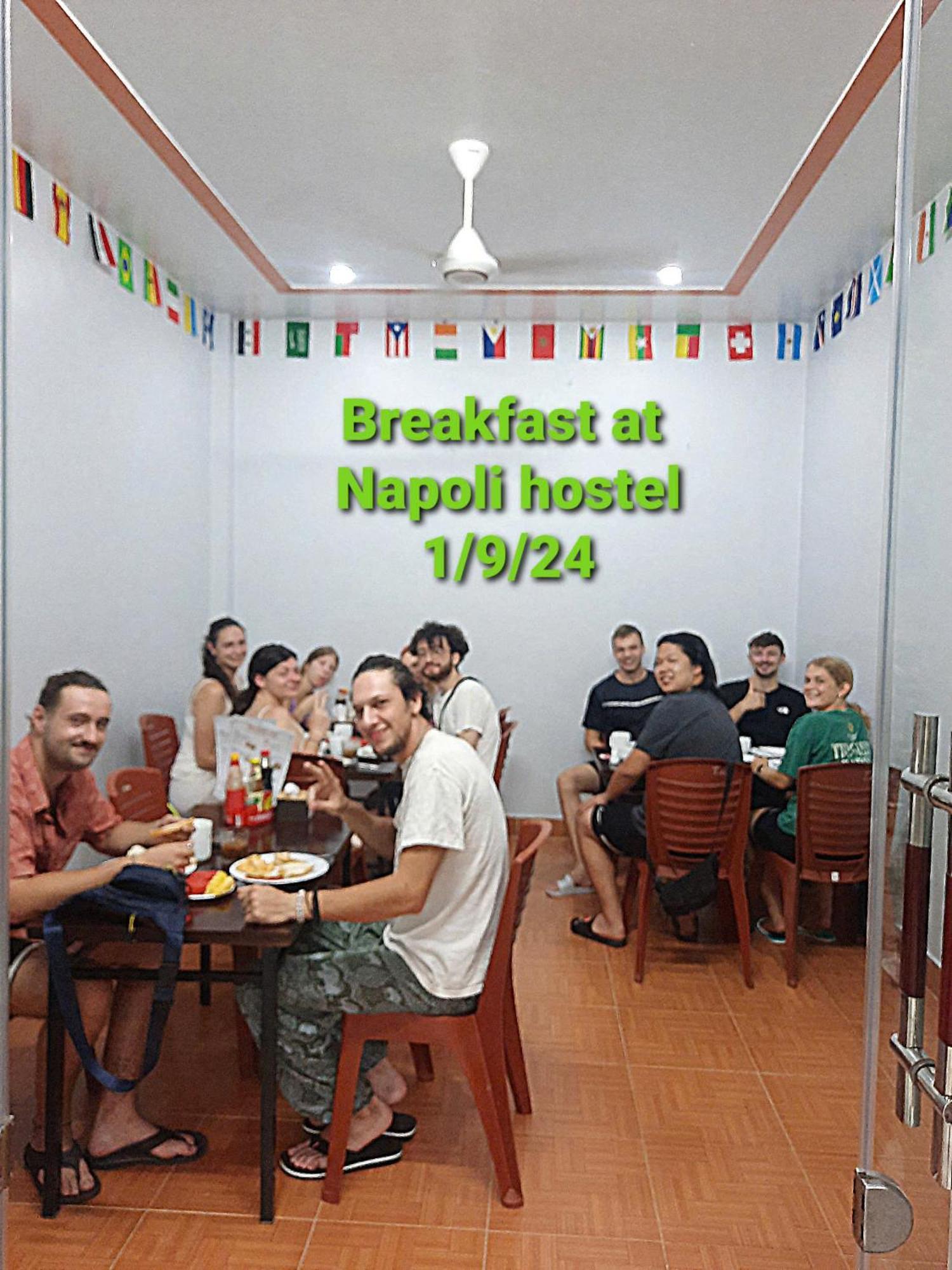 Napoli Hostel Chan Chau Екстер'єр фото
