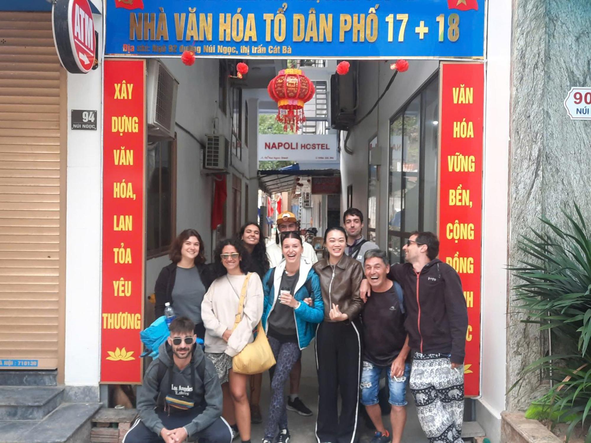 Napoli Hostel Chan Chau Екстер'єр фото